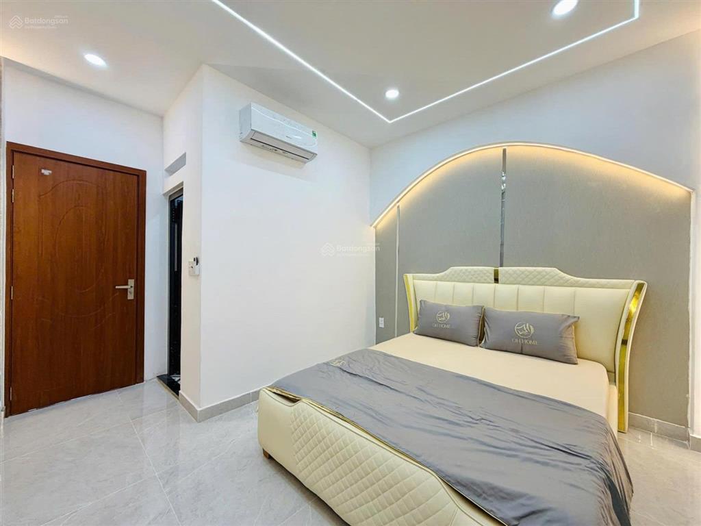 Bán nhà mt đường phạm văn chiêu dt 3,7 x 20 4pn, 4wc