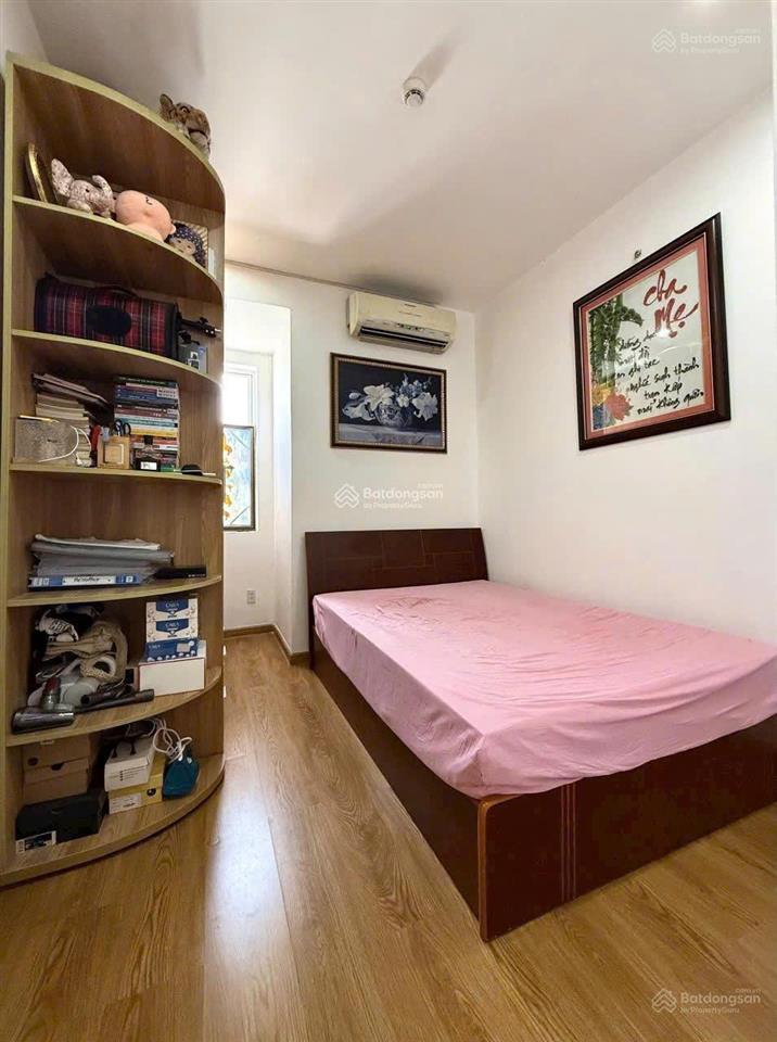 Gia đình bán căn góc cc thuận việt q. 11. dt 88m2 3p 3wc. giá bán 5,6ty  0944 134 *** em hải