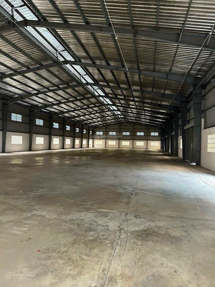 Cho thuê kho xưởng kcn đức hoà, long an kho đạt chuẩn kcn, dt 2.000m2. có văn phòng, nhà ở