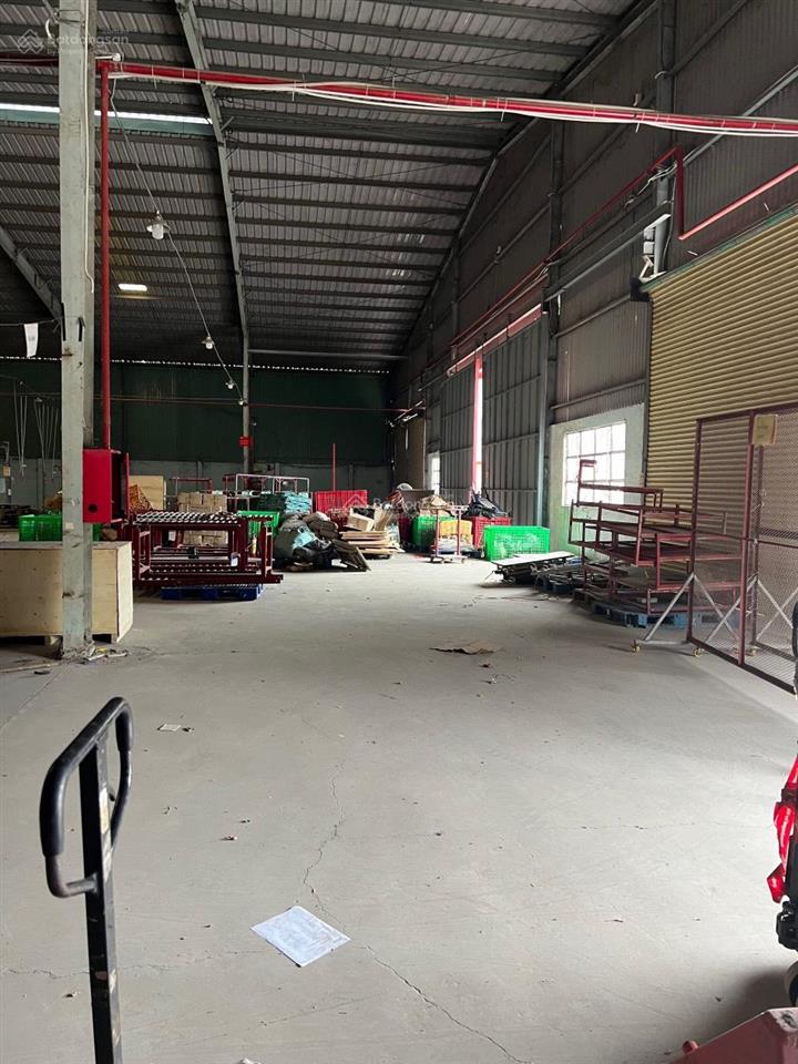 Cho thuê kho xưởng cao tốc tân tạo bình tân gần hương lộ 2, dt 7000m2 có sẵn văn phòng 380tr/th
