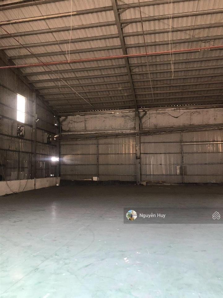 Cho thuê kho xưởng dt kho 4000m2 đường trần đại nghĩa, tân nhựt, bình chánh