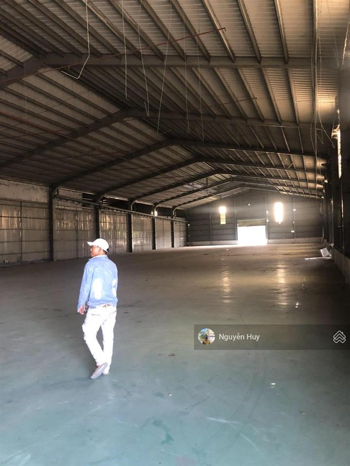 Cho thuê kho xưởng dt kho 4000m2 đường trần đại nghĩa, tân nhựt, bình chánh