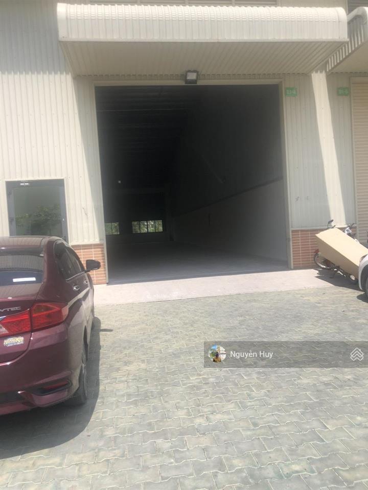 Cho thuê kho, nhà xưởng dt 650m2 giá chỉ 140 nghìn / m2 kcn lê minh xuân, bình chánh  0909 913 ***