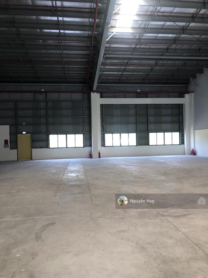 Cho thuê kho, nhà xưởng dt 650m2 giá chỉ 140 nghìn / m2 kcn lê minh xuân, bình chánh  0909 913 ***
