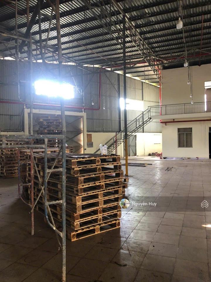 Cho thuê kho, nhà xưởng tại xã mỹ lộc, cần giuộc, long an, tổng kho dt 4000m2 giá 200tr/tháng