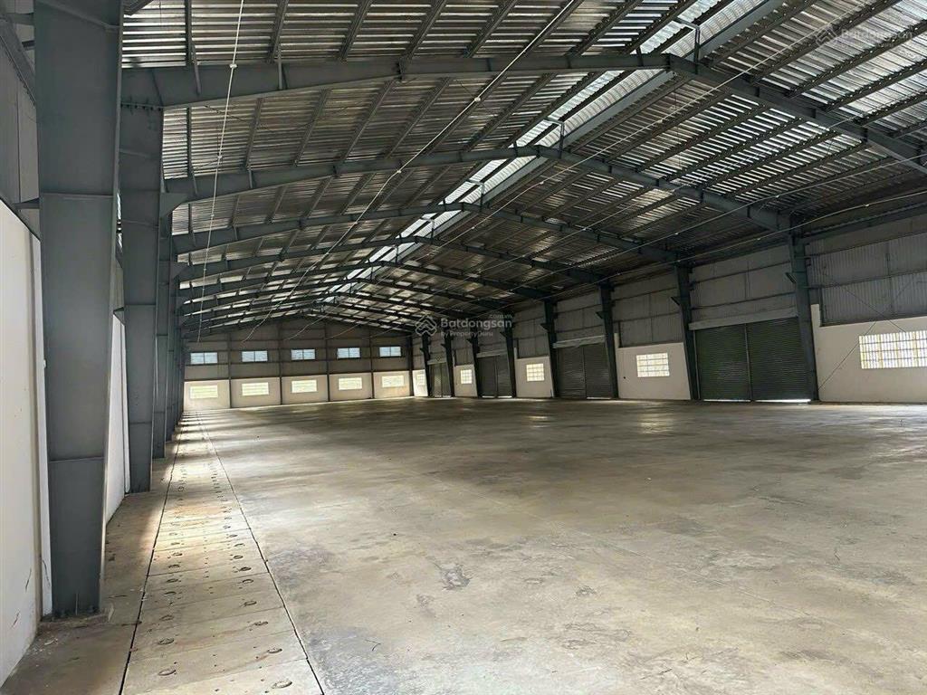 Cho thuê nhà xưởng mặt tiền hồ học lãm xe cont 24/24