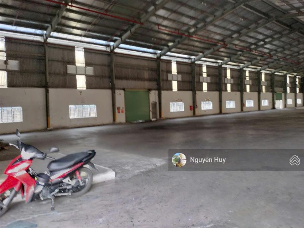 Cho thuê xưởng khuôn viên 4000m2 xưởng 2080m2 văn phòng 200m2 tại kcn hải sơn, 220 triệu/tháng