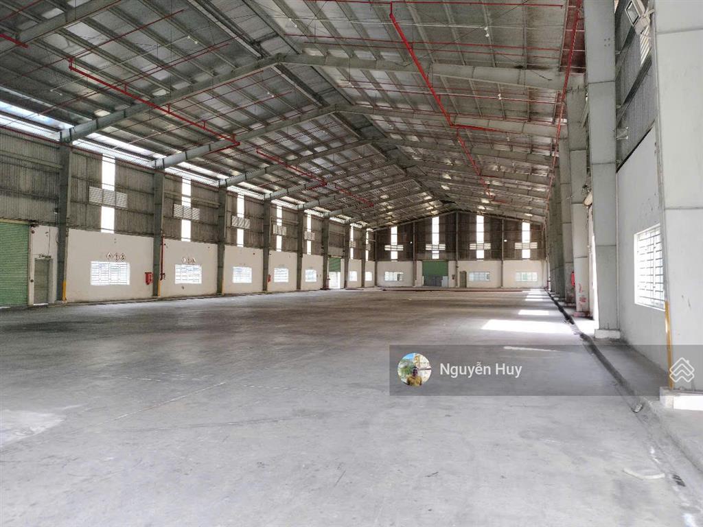 Cho thuê xưởng khuôn viên 4000m2 xưởng 2080m2 văn phòng 200m2 tại kcn hải sơn, 220 triệu/tháng