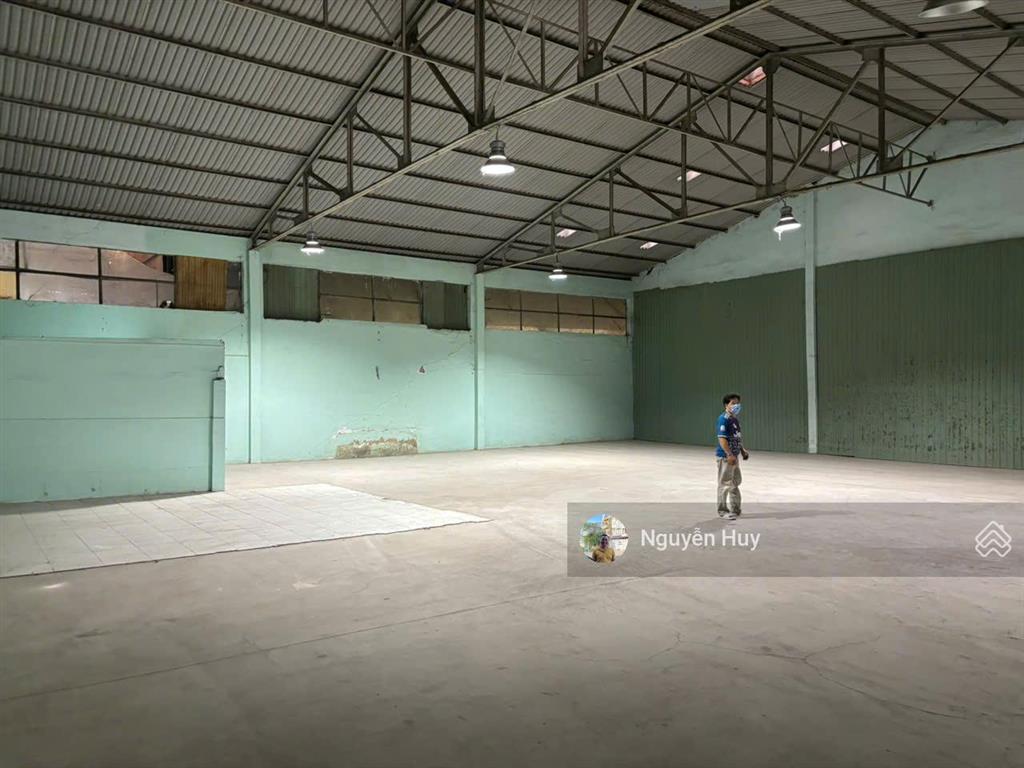 Cho thuê kho, nhà xưởng tại hồ ngọc lãm, bình tân 600m2, điện 3 pha, bình 1.000 kva  0909 913 ***