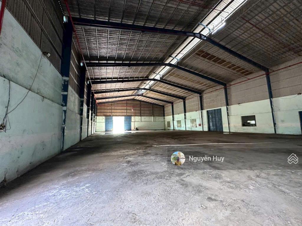 Cho thuê kho xưởng 3000m2, vp 2300m2 tại xã hướng thọ phú, tân an, long an, giá ưu đãi 45 nghìn/m2