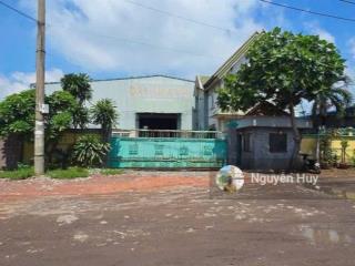 Bán gấp kho, nhà xưởng tại mặt tiền quốc lộ 1a, dt 38 x 105m giá 88 tỷ thương lượng  0909 913 ***