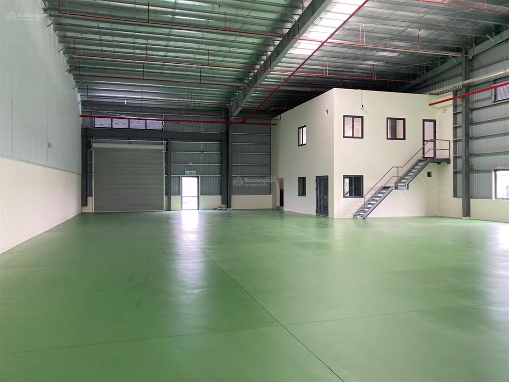 Xưởng mới toanh dt 1000m2 giá chỉ khoảng 137tr/tháng ngay kcn lê minh xuân
