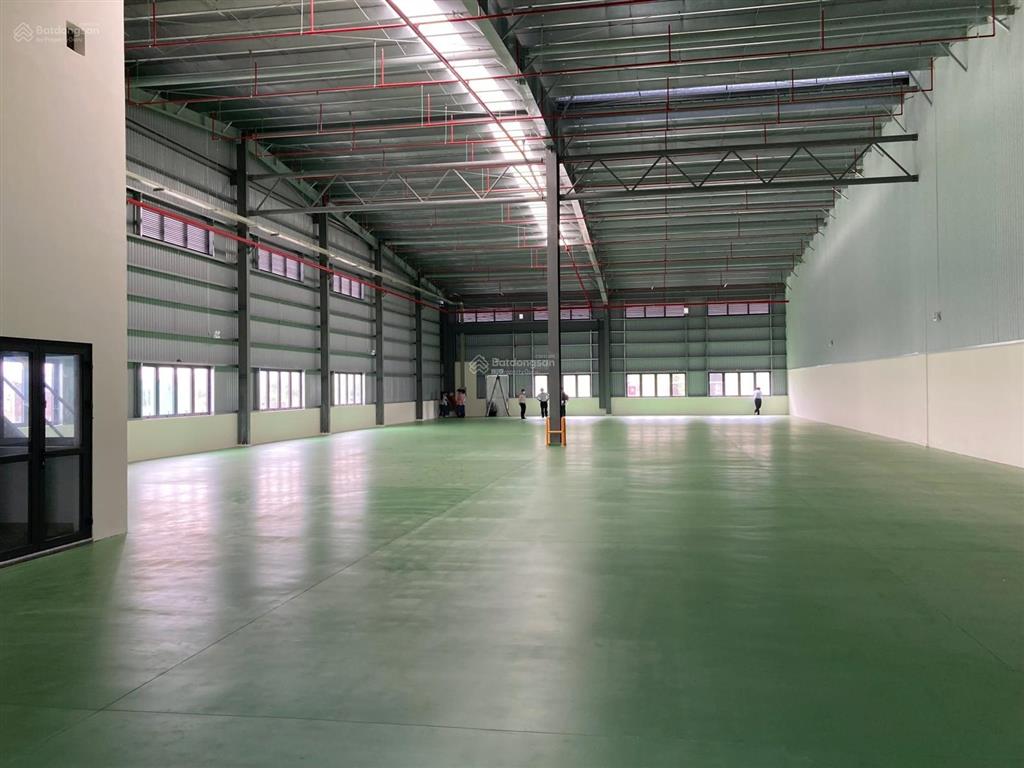 Xưởng mới toanh dt 1000m2 giá chỉ khoảng 137tr/tháng ngay kcn lê minh xuân