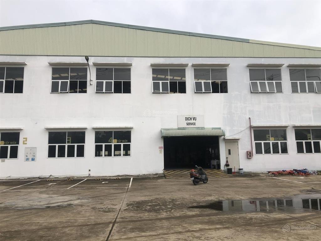 Cho thuê kho xưởng dt khuôn viên 10.000m2, xưởng 3.500m2 1 trệt 1 lầu mt võ văn kiệt  0909 913 ***