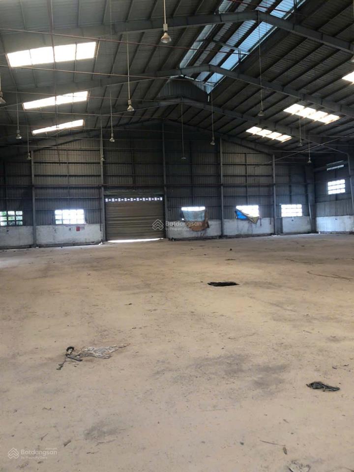 Cho thuê kho, nhà xưởng 1800m2 ở hồ ngọc lãm, q8, 80 nghìn/m2/th,  0909 913 ***