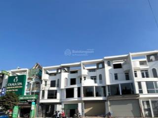 Bán căn nhà mặt tiền đường liên phường  phước long b  kế global city   0905 004 ***