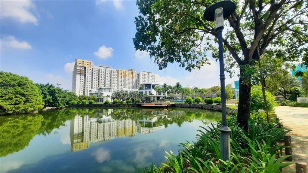 Lucasta villa 2 mặt tiền sông và công viên, dt đất 480m2, nhà hoàn thiện full nội thất. 58 tỷ