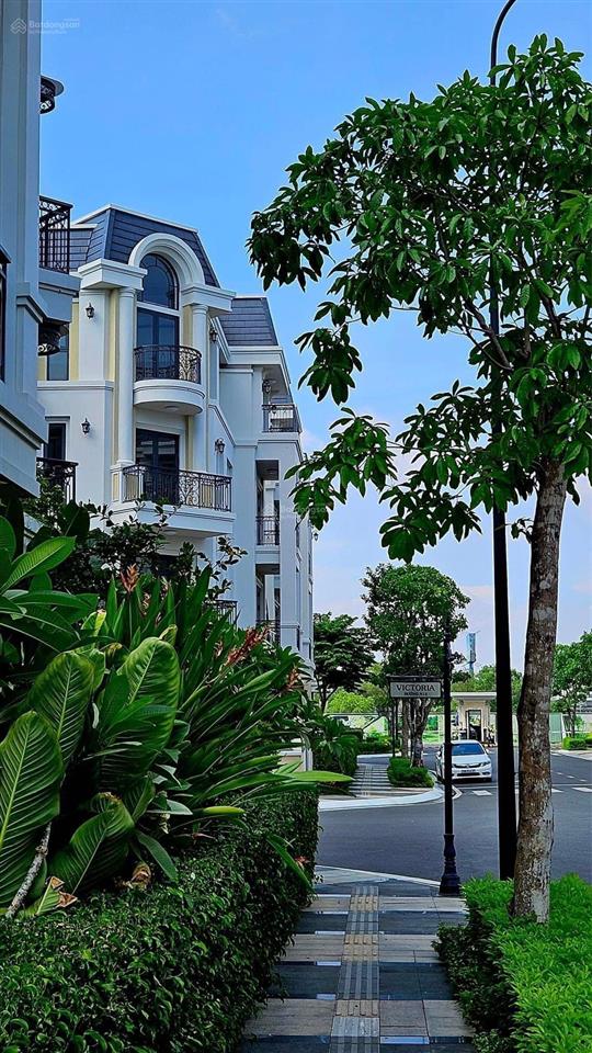 The classia căn góc 2 mặt tiền dt 456m2 sàn đẹp nhất dự án sân vườn rộng rãi sổ hồng sẵn, giá 38 tỷ