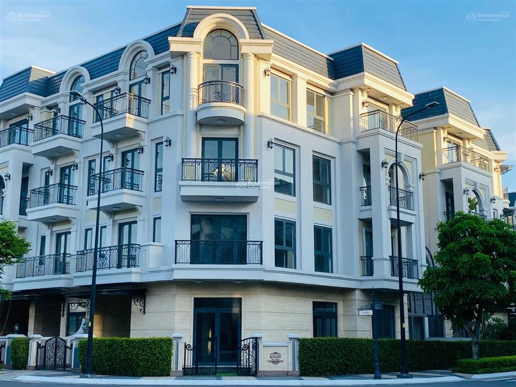 The classia căn góc 2 mặt tiền dt 456m2 sàn đẹp nhất dự án sân vườn rộng rãi sổ hồng sẵn, giá 38 tỷ