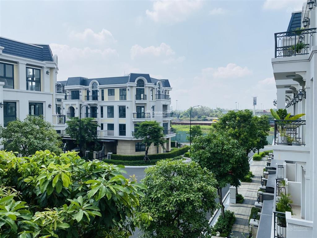 The classia căn góc 2 mặt tiền dt 456m2 sàn đẹp nhất dự án sân vườn rộng rãi sổ hồng sẵn, giá 38 tỷ