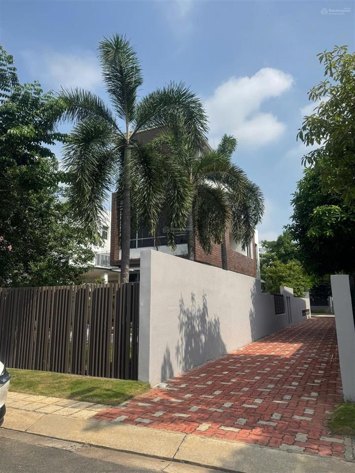 Villa đơn lập riviera cove. nhà thô dt 500m2 sổ hồng sẵn giá 49 tỷ. căn rẻ nhất dự án ạ