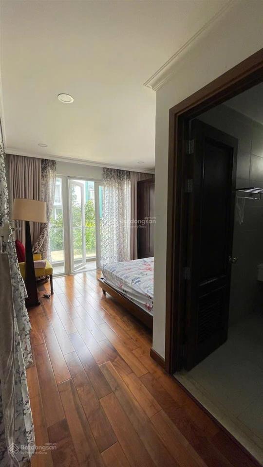 Villa park đơn lập.dt đất 200m2. nhà hoàn thiện nội thất cao cấp. sổ hồng sẵn. giá 27.5 tỷ