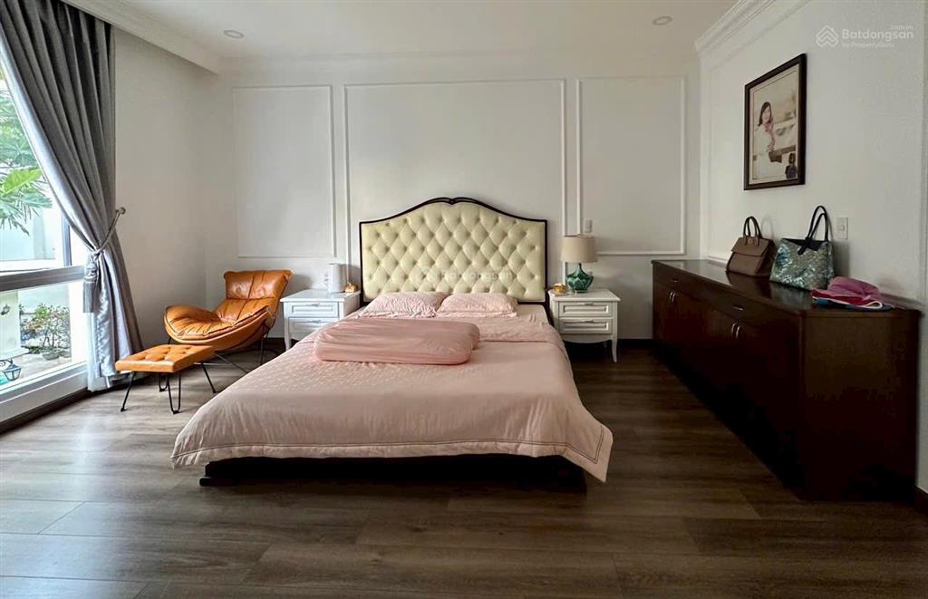 Biệt thự đơn lập sông the venica q9. dt 430m2. hoàn thiện cơ bản. sổ hồng sẵn. giá 63 tỷ