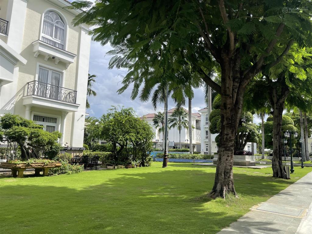 Biệt thự đơn lập sông the venica q9. dt 430m2. hoàn thiện cơ bản. sổ hồng sẵn. giá 63 tỷ
