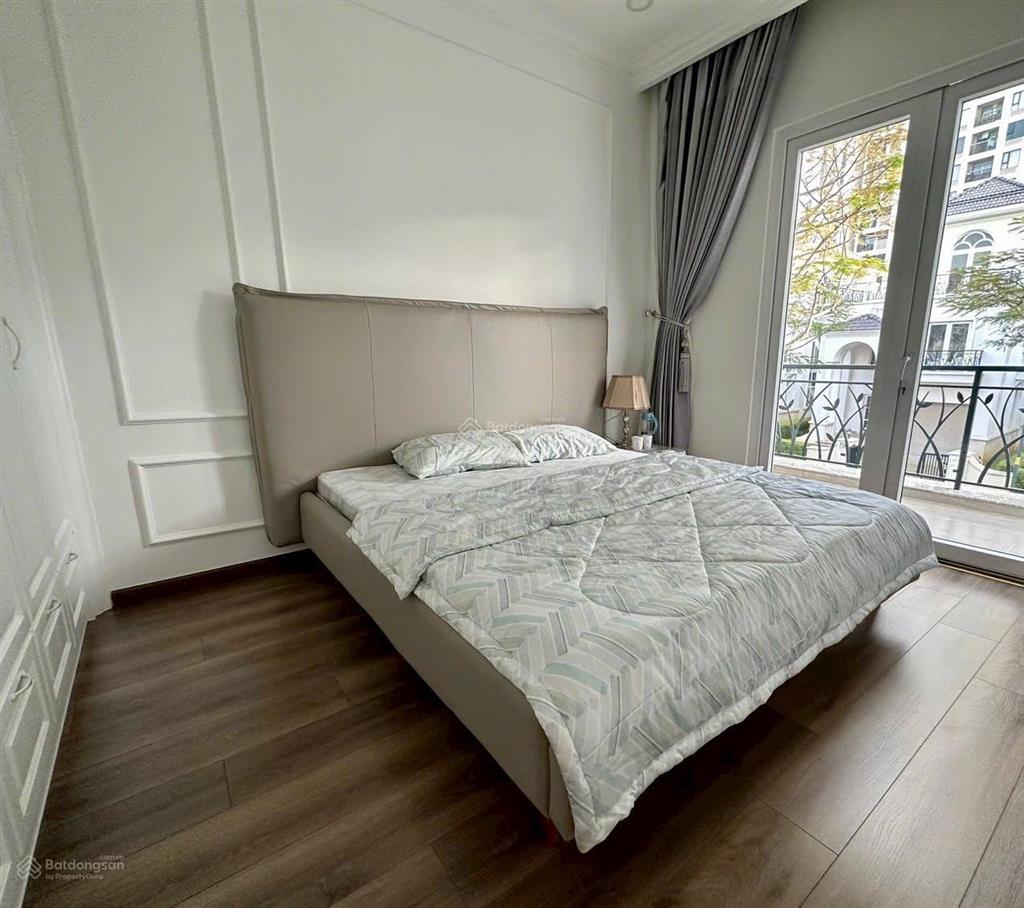 Biệt thự đơn lập sông the venica q9. dt 430m2. hoàn thiện cơ bản. sổ hồng sẵn. giá 63 tỷ