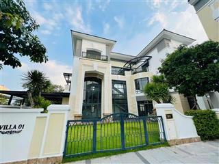 Dinh thự verosa park  q9, dt đất 528m2, sân vườn rộng, hồ cá koi, chứa được 8 xe hơi, sổ hồng sẵn