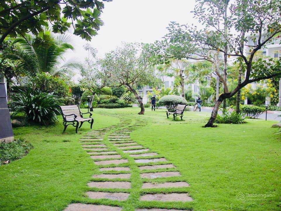 Villa park view sông. dt 320m2. nhà hoàn thiện đẹp, sân vườn rộng. sổ sẵn view công viên.giá 41tỷ