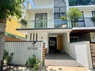 Biệt thự song lập the garland2 mặt tiền.dt 200m2. nhà hoàn thiện . sổ hồng sẵn. giá 22 tỷ