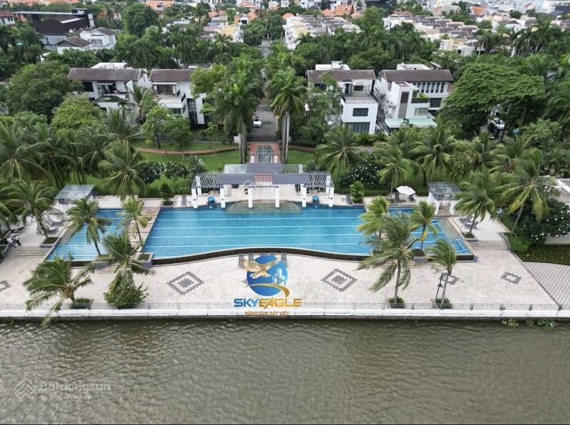Bán lô đất full thổ cư dt 3200m2. ngay mặt tiền đường an phú quận 2. sổ hồng sẵn. kế bên vincom q2