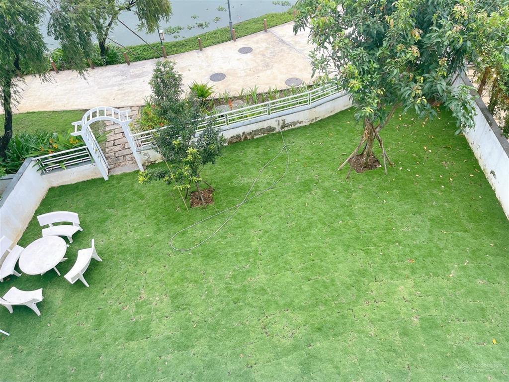 Biệt thự sông lucasta q9.dt 480m2 căn 2 mặt tiền. nhà hoàn thiện nội thất. sân vườn rộng. sổ sẵn