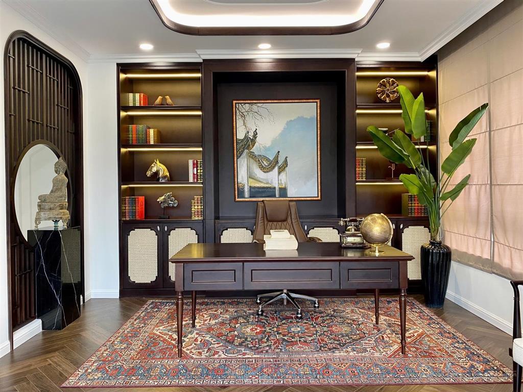 Lucasta villa dt 205m2. nhà hoàn thiện có hồ cá koi đẹp. sân vường rộng.sổ sẵn. giá 27.5 tỷ