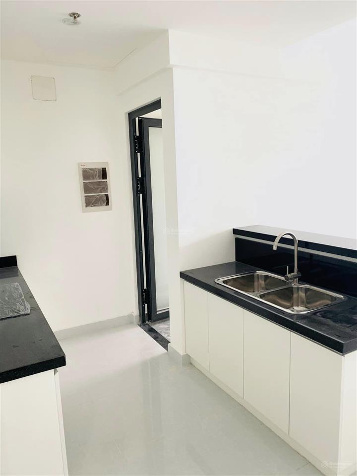Bán căn 61m2, 2pn, 2wc, ban công, lô gia đã có sổ hồng giá 3,3 tỷ vay tất cả các ngân hàng ở liền