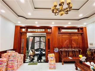Nhà đẹp thang máy đường nguyễn văn huyên  6.7mx17.2m, 3 lầu mới
