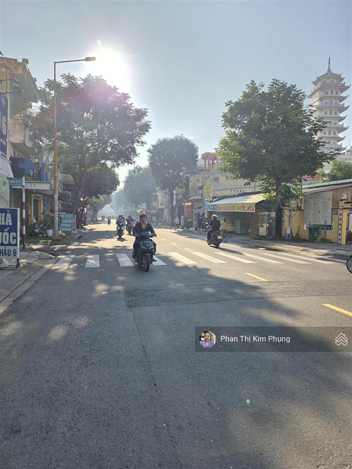 Siêu vị trí mt đường vườn lài  dt 11x17m  nhà cấp 4  giá 31 tỷ