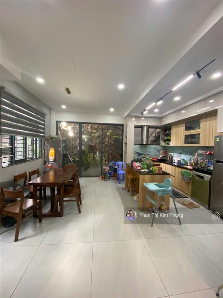 Bán biệt thự đường tân quý  nhà 3 lầu thang máy  7x15.5m  giá 18.9 tỷ  nhà đẹp sang trọng