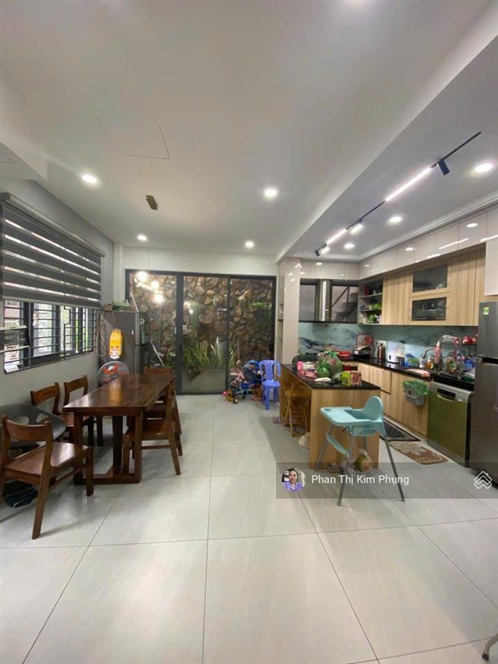 Bán biệt thự đường tân quý  nhà 3 lầu thang máy  7x15.5m  giá 18.9 tỷ  nhà đẹp sang trọng