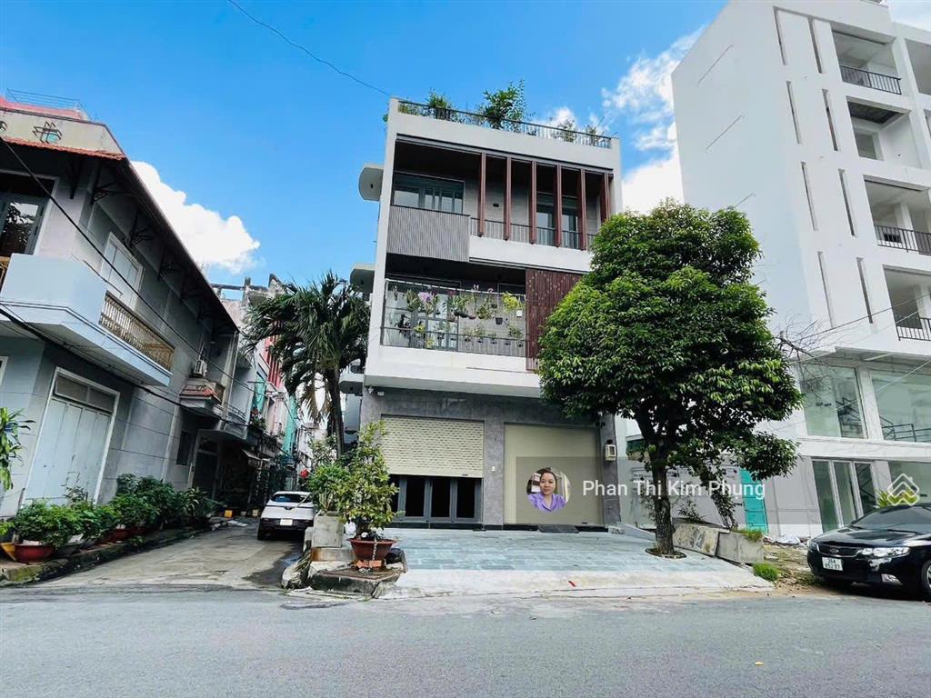 Bán biệt thự đường tân quý  nhà 3 lầu thang máy  7x15.5m  giá 18.9 tỷ  nhà đẹp sang trọng