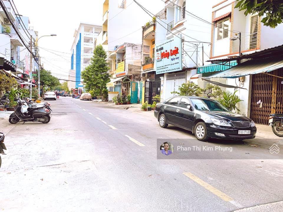 Bán mặt tiền đường lê quốc trinh lô đất đẹp 11.3x18m nở hậu 12m giá 32.5 tỷ