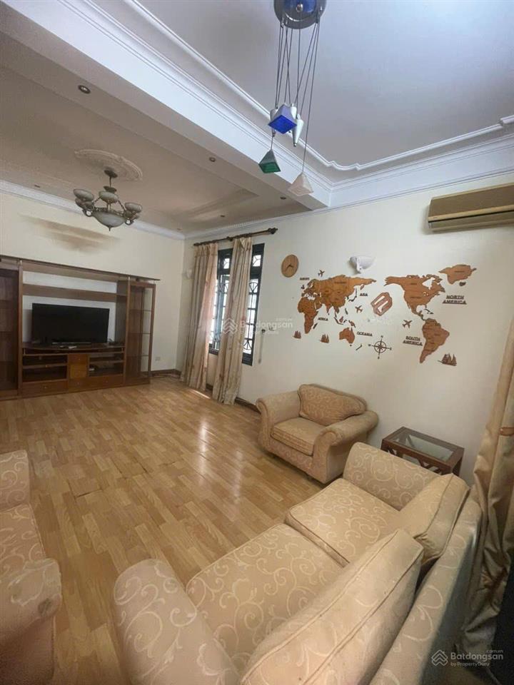 Nguyễn phúc lai  đống đa diện tích 100m2 4 tầng có gara oto thuê 23tr/tháng