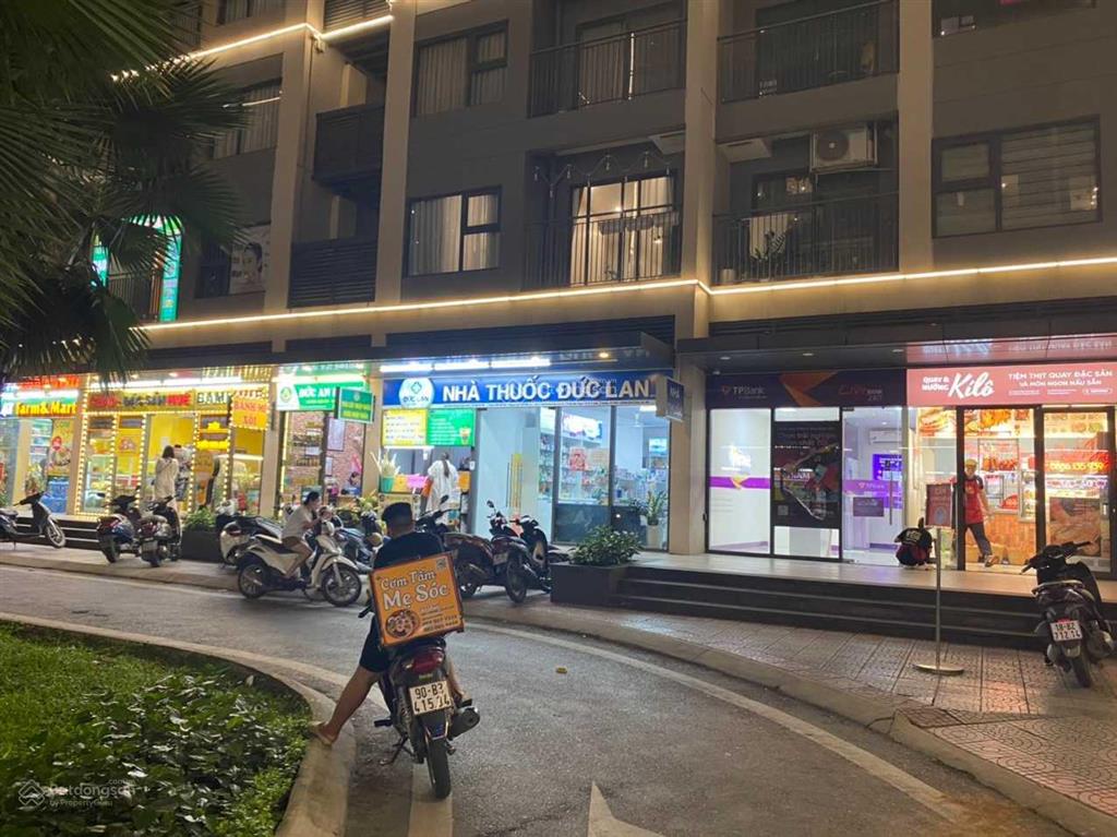 Chính chủ cần bán shop chân đế mặt sảnh vinhomes ocean park diện tích 77 m2 giá 9,2 tỷ 0912 132 ***