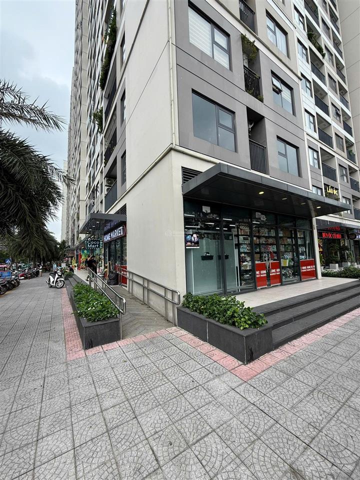 Chính chủ cần bán gấp shophouse lô góc chân đế  vinhomes ocean park 1, dt 74,4m2,  0986 122 ***