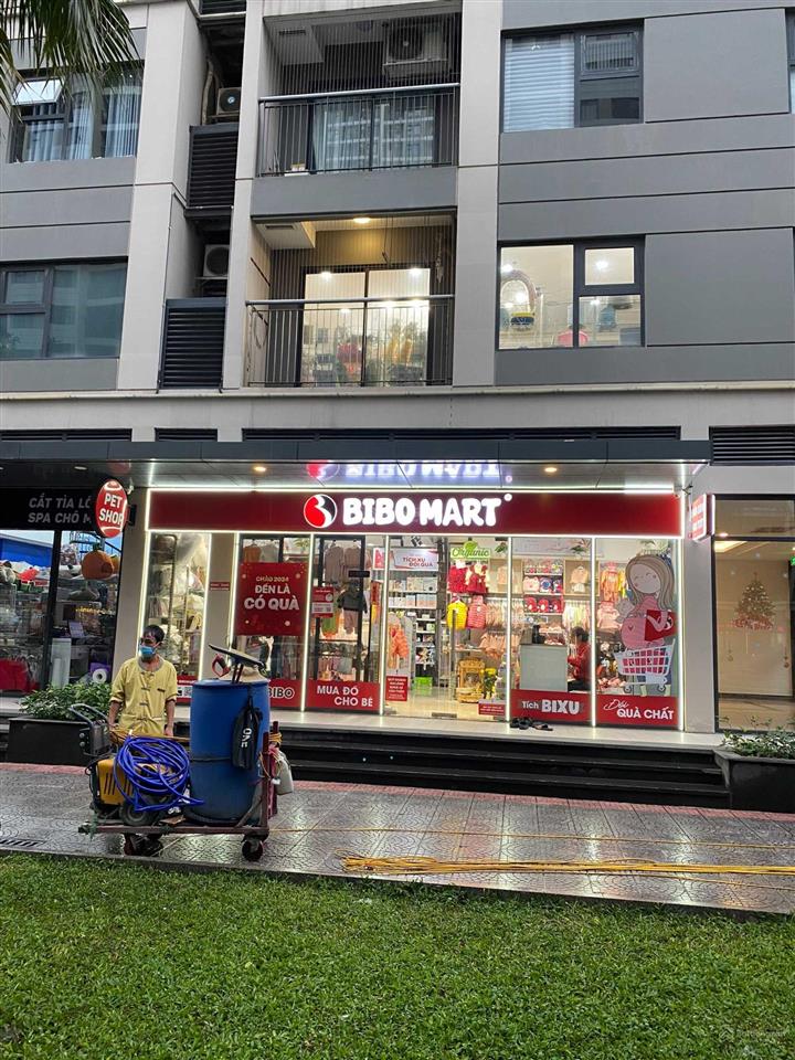 Chính chủ cần bán shop chân đế vinhomes ocean park mặt sảnh diện tích 121m2 giá 10,5 tỷ 0912 132 ***