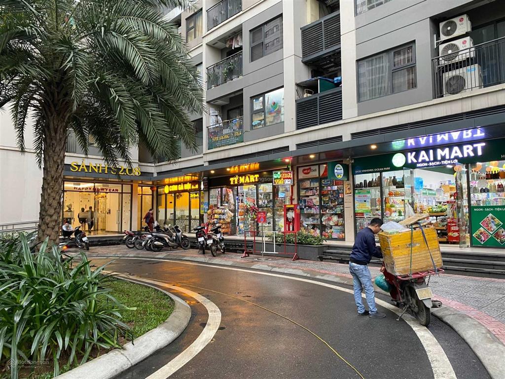 Chính chủ cần bán shop chân đế vinhomes ocean park mặt sảnh diện tích 121m2 giá 10,5 tỷ 0912 132 ***
