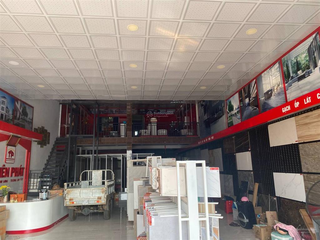 Bán gấp nhà mặt tiền 2 lầu đường 27/4, 300m2, 6,5 tỷ, 5pn, 5wc, xuyên mộc, bà rịa vũng tàu