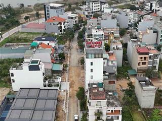 Bán đất 200m2 khu rẻ quạt  vựng đâng lô c2 quay biển