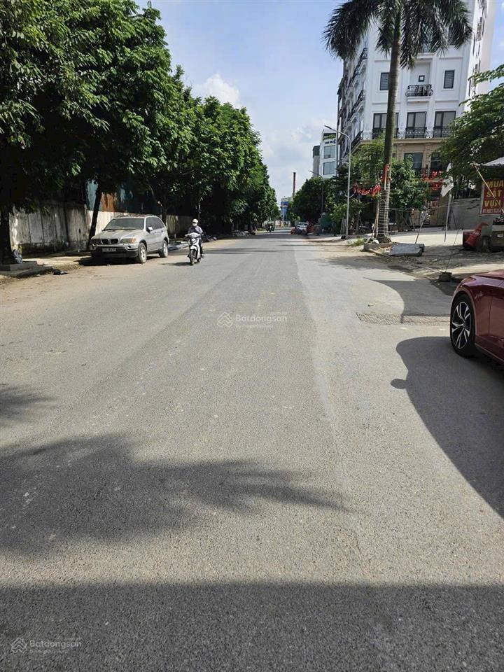 Chuyển nhượng lô đất đấu giá phương canh trịnh văn bô, đường 24m, đối diện dự án vingroup